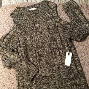 ❄️Cold-Shoulder Knit Sweater, NWT, Medium❄️